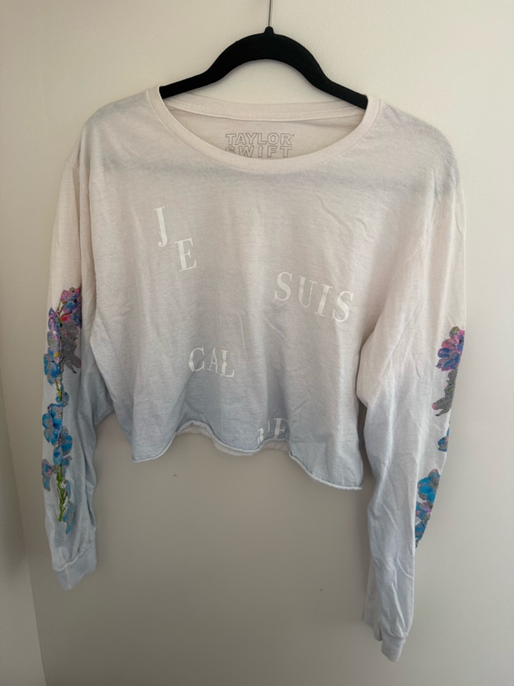 Taylor Swift Lover Merch Je Suis Calme Crop Top L NWOT Me Single